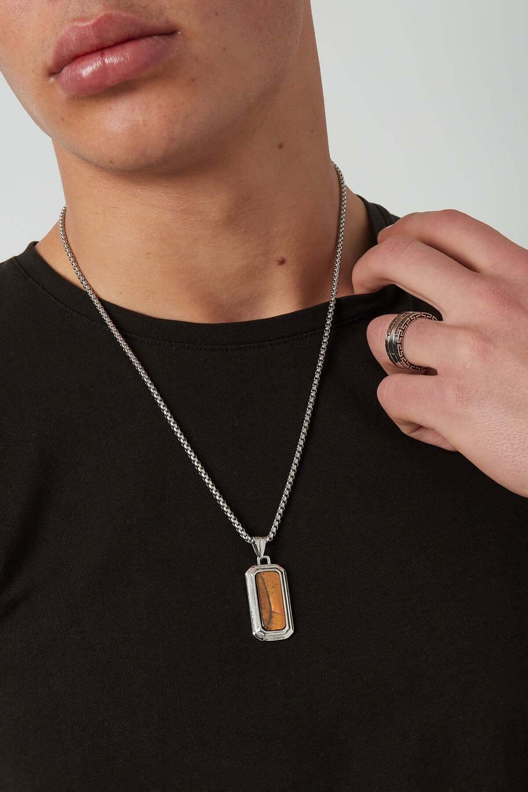 Was bedeutet Solitär bei Schmuck? Der zeitlose Klassiker erklärt