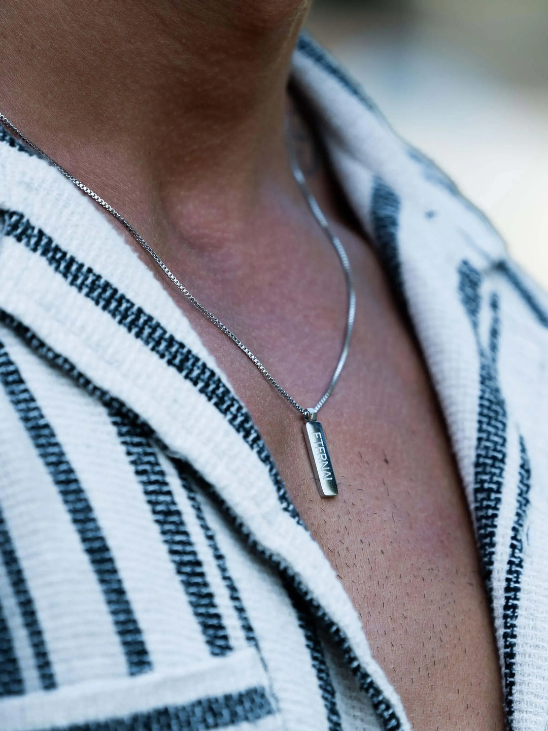 Was ist Edelstahl Schmuck? Vorteile, Pflege & warum er so beliebt ist