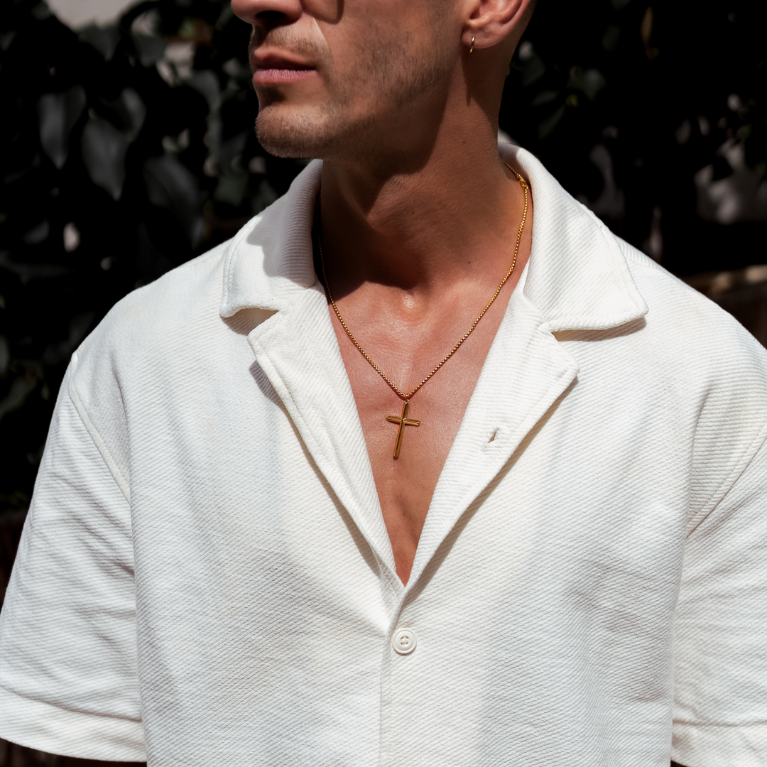 Klassische Kreuz Halskette – Gold