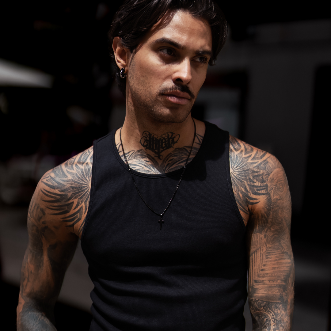 Kreuz Halskette – Schwarz