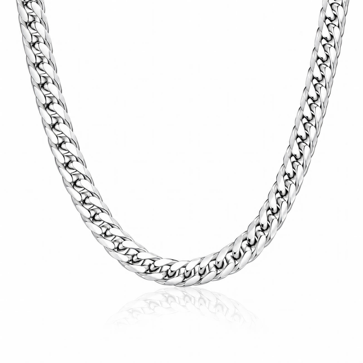 Cuban Link Kette aus 316L Edelstahl von ETERNAL am Hals
